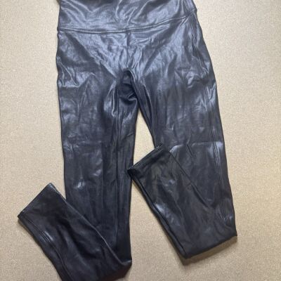 SPANX Black Faux Leather Shiny LEGGINGS Pants Size Medium M Women's Croc